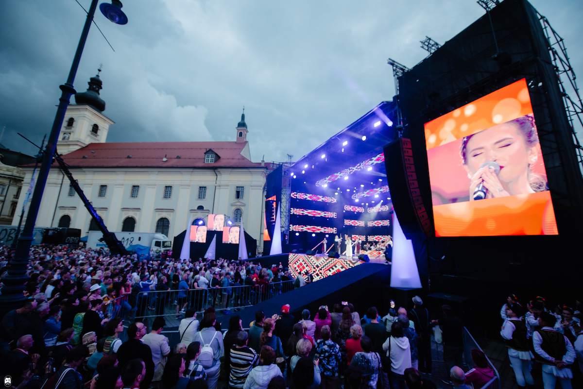 Primăria Sibiu explică de ce Festivalul Cântecele Munților a durat târziu în noapte: tradiția, invitații și TVR-ul