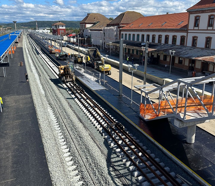 Grindeanu: Trenurile vor circula cu 160 km/h între Curtici şi Sighişoara, din a doua jumătate a 2024