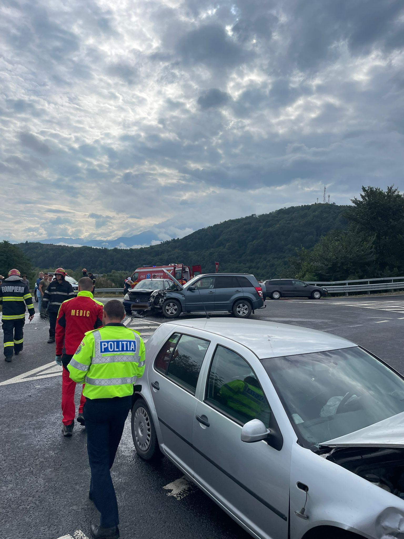 Accident în lanț la Tălmaciu, trei mașini implicate