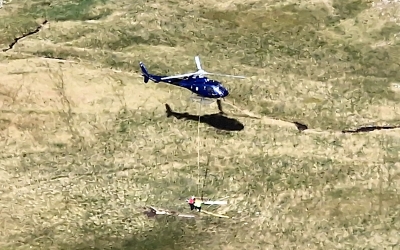 „Rămășițele” vechiului refugiu Scara, coborâte cu elicopterul. Voluntarii cer atenție pentru noul refugiu
