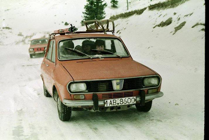 Cum se descurcau șoferii, iarna, acum 30-40 de ani: roți înguste, mașini ușoare și înalte și frica șoferilor. ”Un accident pe vremuri era destul de grav”