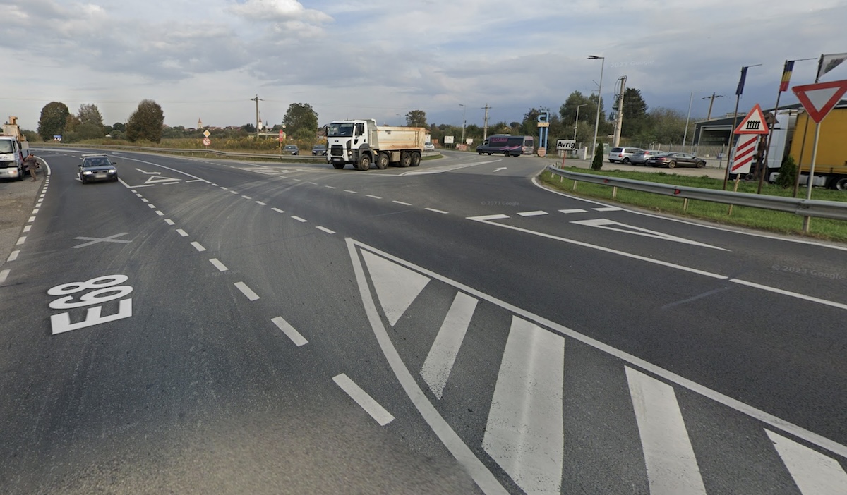 Se face sens giratoriu pe DN1, la intrarea în Avrig, dinspre Sibiu. Dar doar când vor fi bani