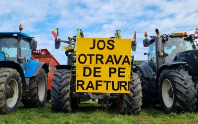Fermierii și transportatorii protestează astăzi în Sibiu. Sunt așteptate peste 80 de tractoare, utilaje și autoturisme