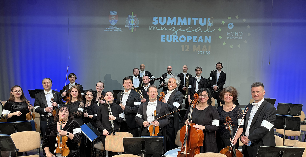 Un nou protest pe termen nelimitat: instrumentiștii Filarmonicii din Sibiu vor picheta sediul Consiliului Județean. Cer o nouă conducere