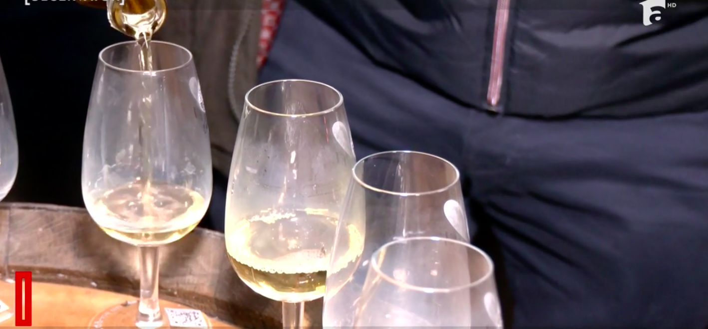 Eiswein, vinul de gheață din Transilvania, comandat în fiecare an la Vatican și degustat de Papa Francisc. „El trebuie...nu băut, savurat”