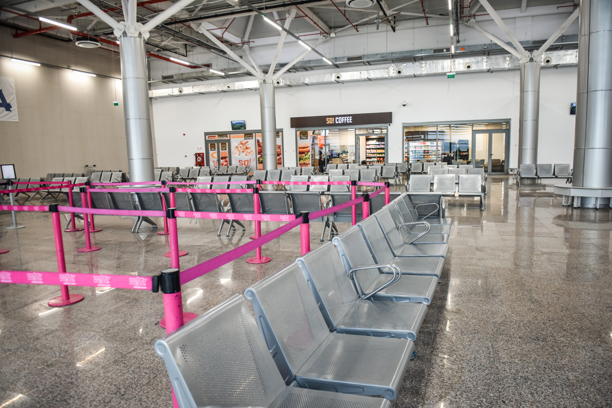 Sibienii preferă Londra: destinațiile preferate de pe Aeroportul Sibiu. Un sfert din traficul aerian a fost realizat de curse private și militare, în 2023