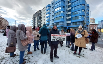 Medicii de familie și din policlinici spun că negocierile cu CNAS sunt un „armistiţiu temporar, nu o rezolvare