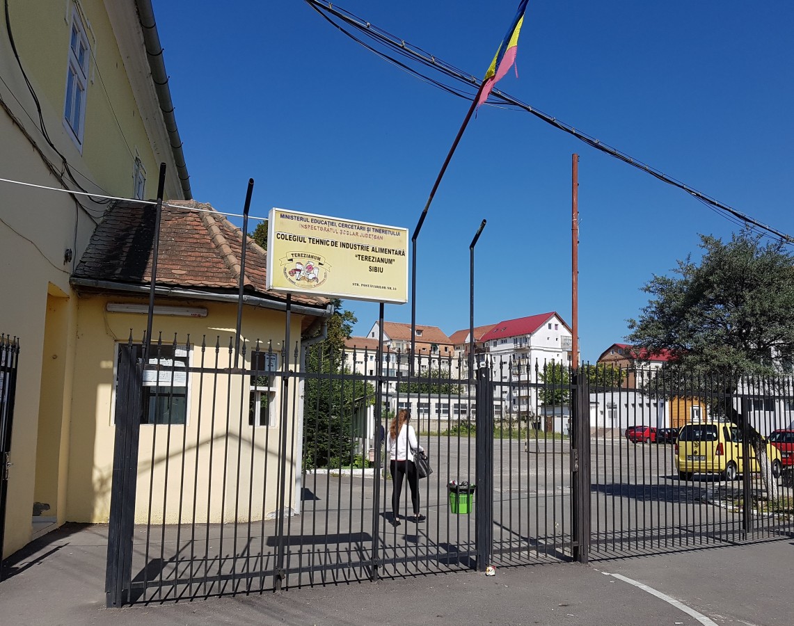 Contractul de reamenajare a curții Liceului Terezianum a fost atribuit pentru 1,5 milioane lei
