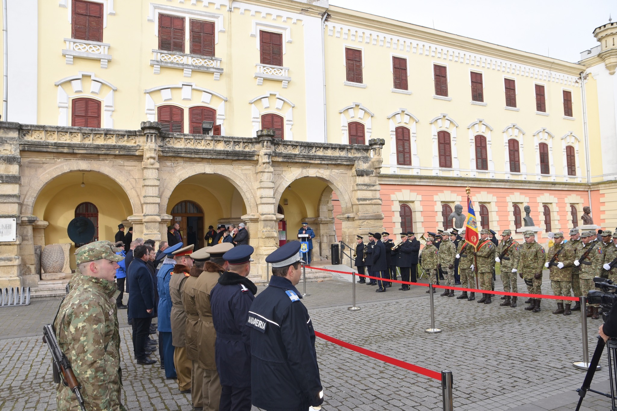Taxă de vizitare reintrodusă, după 11 ani, la Sala Unirii din Alba Iulia
