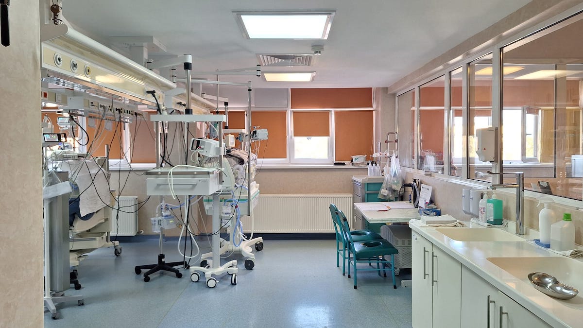 9,49 milioane de lei pentru nou-născuții internați la Terapa Intensivă Neonatală de la Județean