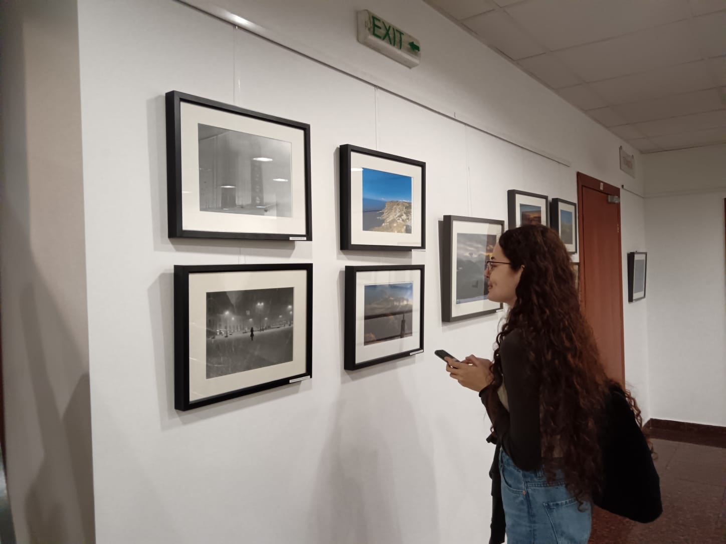 Expoziția „Photo Start-Up” a ajuns la cea de-a doua ediție. Organizator: „Studenții au un substrat extrem de benefic în relația cu aparatul de fotografiat”