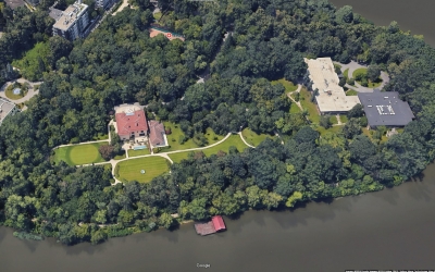 Teren de golf pentru președintele Iohannis și la vila din București. Ar fi vorba de un teren tot cu 3 găuri