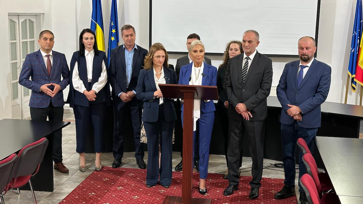 Trei senatori, cinci deputați și aproape 40.000 de voturi. Echipa PNL Sibiu și-a depus dosarele cu candidaturi pentru alegerile parlamentare din 1 Decembrie