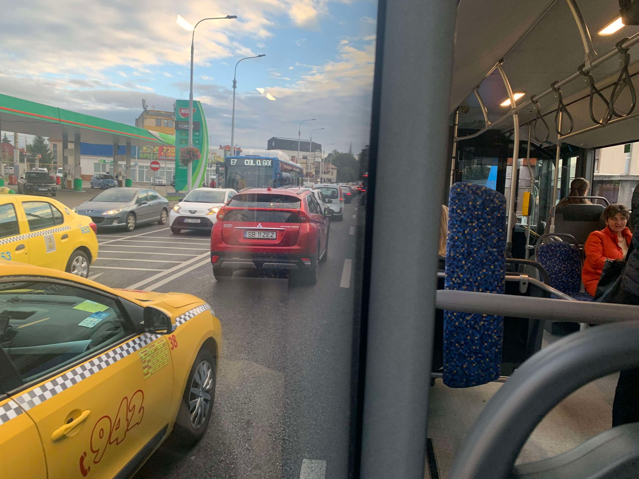 Tursib modifică ora autobuzelor care trec prin Cartierul Arhitecților. ”Pentru a ne asigura că elevii ajung la timp la școală”