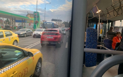 Tursib modifică ora autobuzelor care trec prin Cartierul Arhitecților. ”Pentru a ne asigura că elevii ajung la timp la școală”