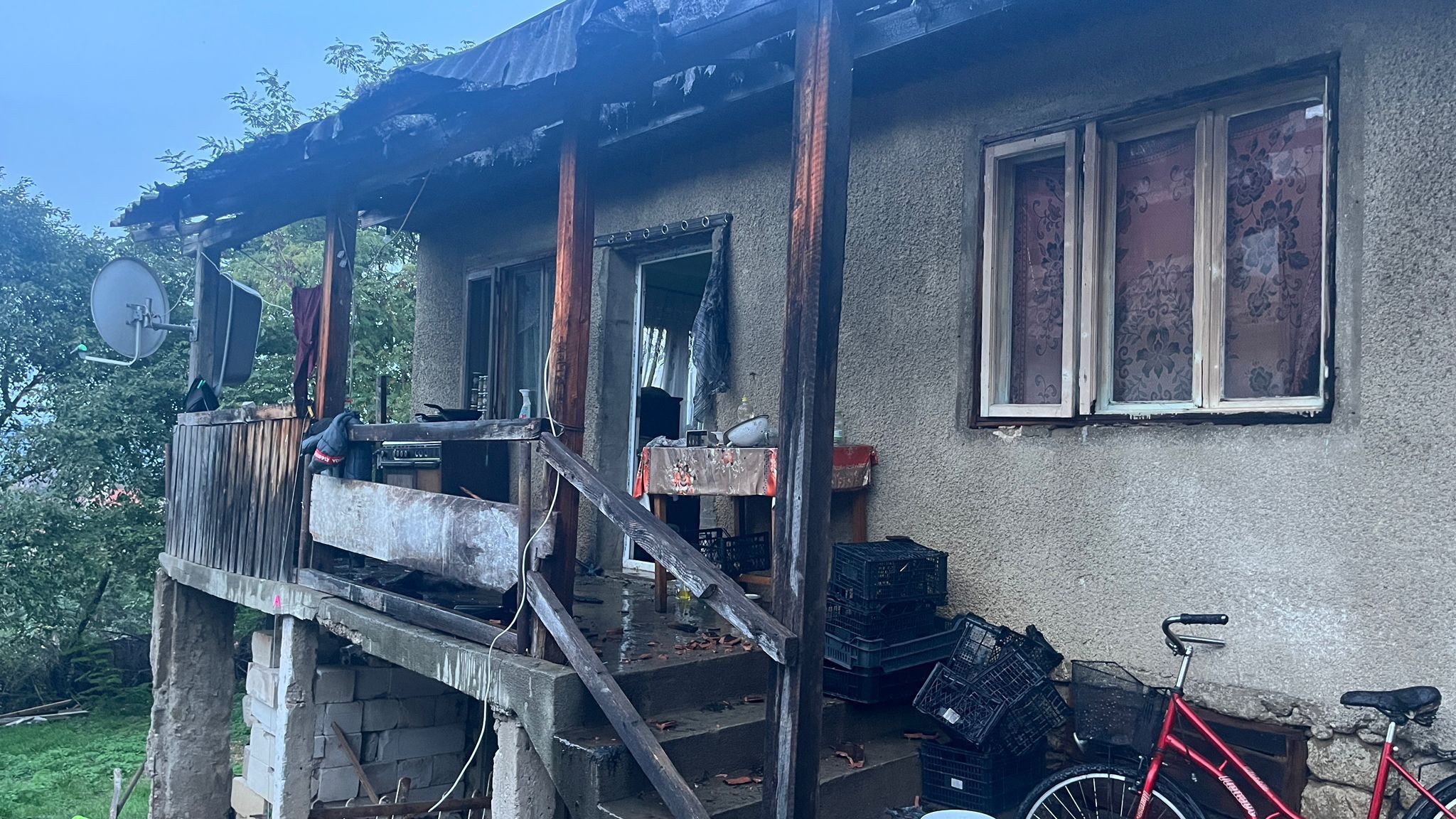 Incendiu în Gura Râului. Cauza: un aparat de gătit improvizat