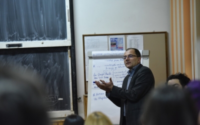 Camera de Comerț și Industrie din România se delimitează de ”comportamentul deviant” al lui Eugen Iordănescu. ”Aduce prejudicii deosebite de imagine sistemului educațional. (...) Și-a arogat, în mod ilegal, conducerea Camerei de Comerț sibiene”