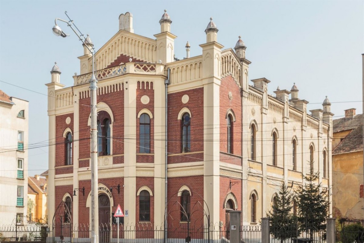 „Noaptea Sinagogilor Deschise” sâmbătă, la Sinagoga din Sibiu: „Deschidem larg porțile pentru a împărtăși bogată noastră cultură și tradiții”