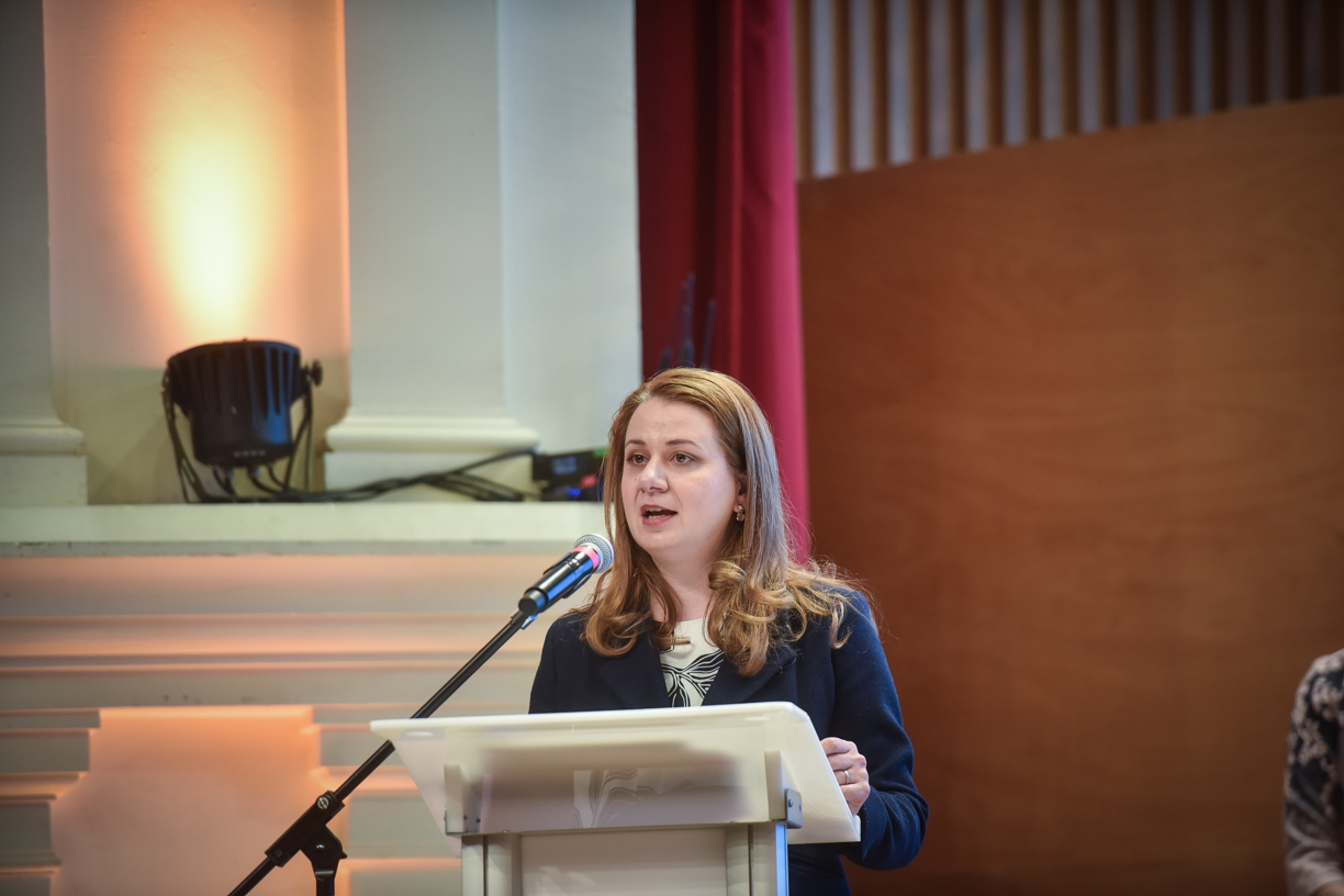 Deca: Consorţiile şcolare pot fi soluţia pentru reducerea supraaglomerării din unele școli