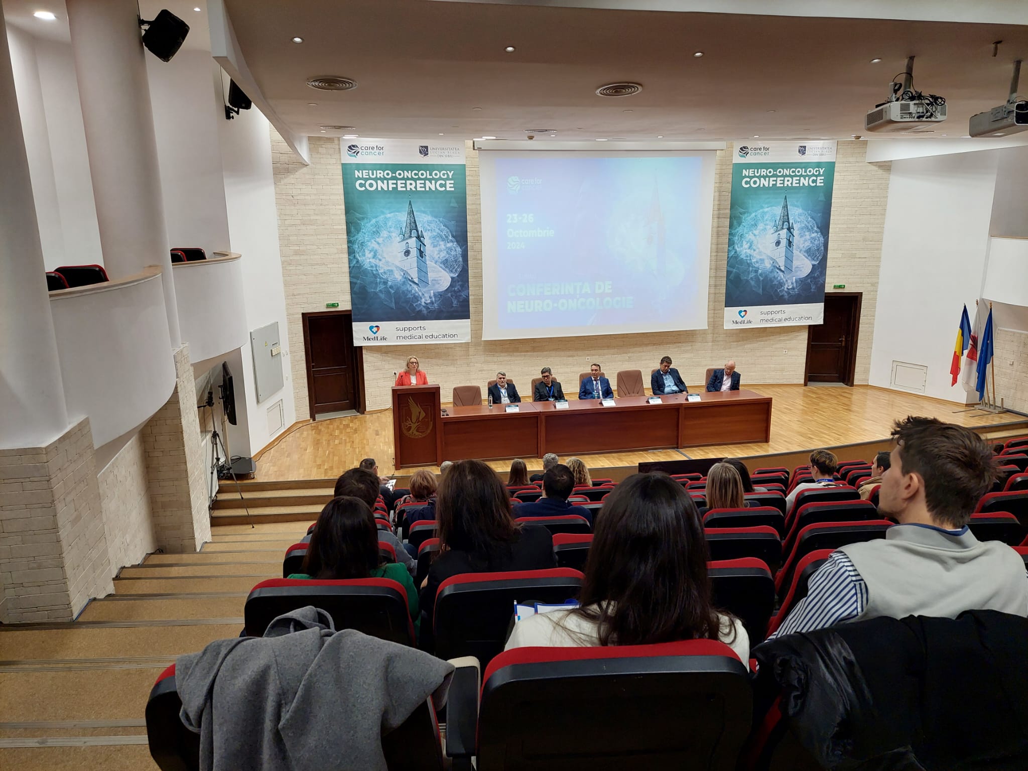 Sibiul găzduiește cea de-a doua ediție a Conferinței internaționale de neuro-oncologie. Dr. Claudiu Matei: Au venit la noi o parte dintre cei mai faimoși și mari neurologi ai lumii