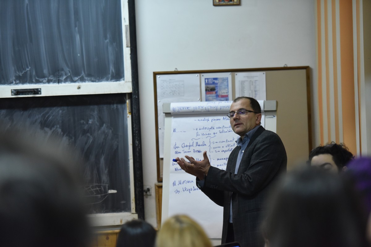 „Cazul Iordănescu”. O studentă spune că există „motive rezonabile” să suspecteze exonerarea profesorului. Reacție a unui profesor universitar: „Mi se pare jignitor să se aprecieze aprioric”