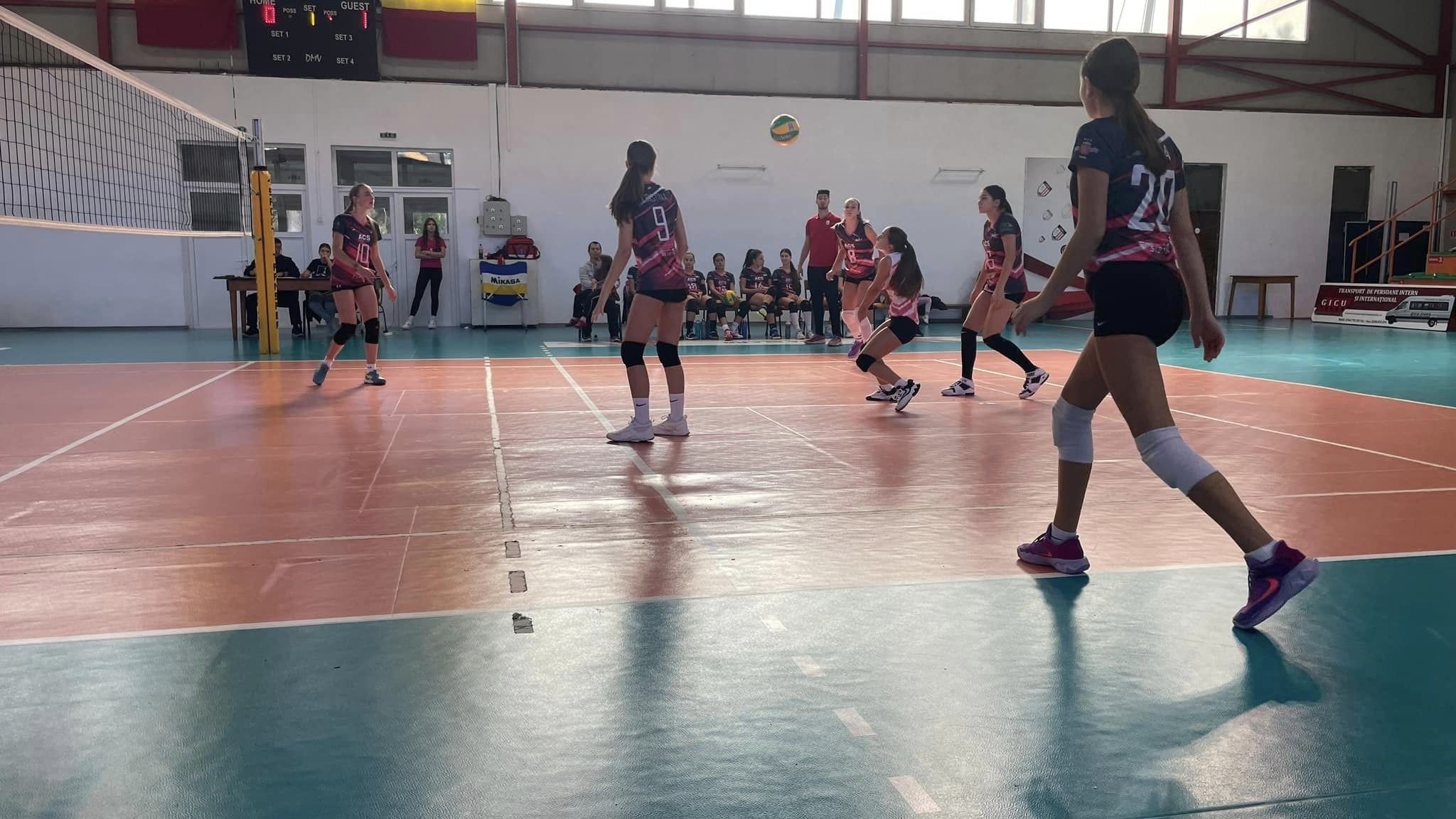Turneu de volei U15 sâmbătă, în Sibiu. Accesul publicului este liber