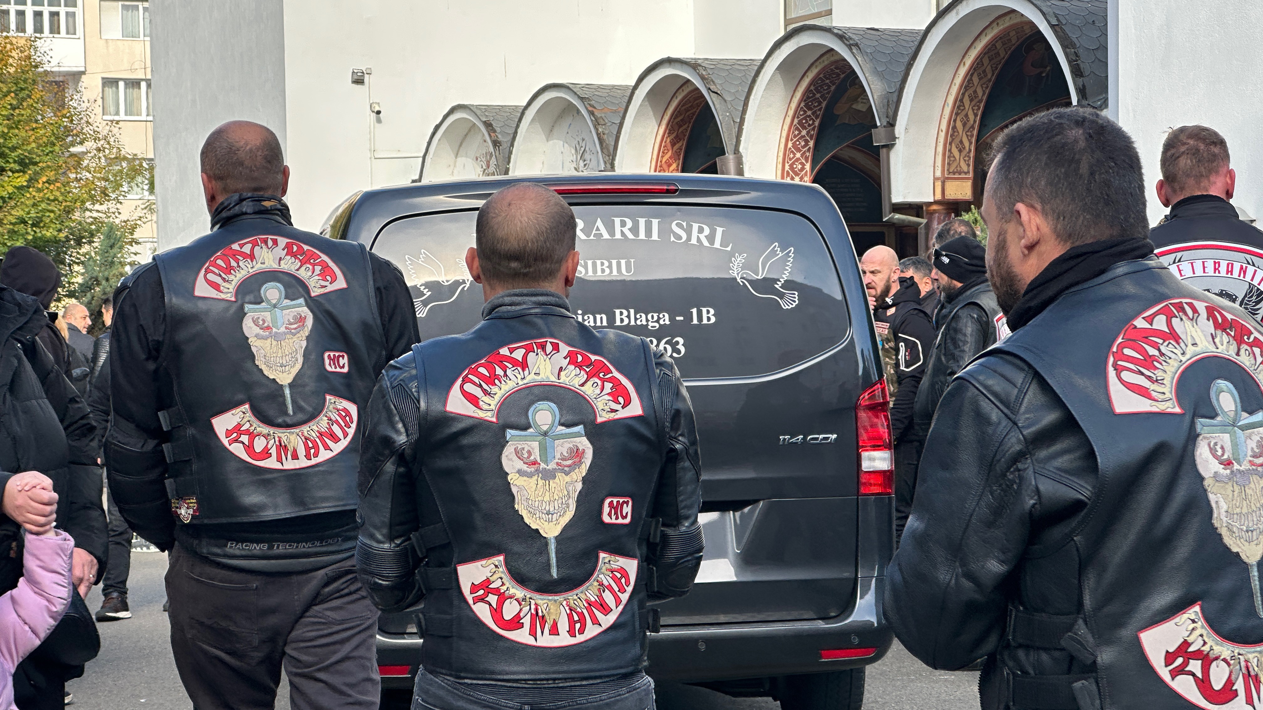 Peste 100 de motocicliști l-au condus pe ultimul drum pe Cipi, bărbatul care și-a pierdut viața în accidentul de pe Valea Oltului
