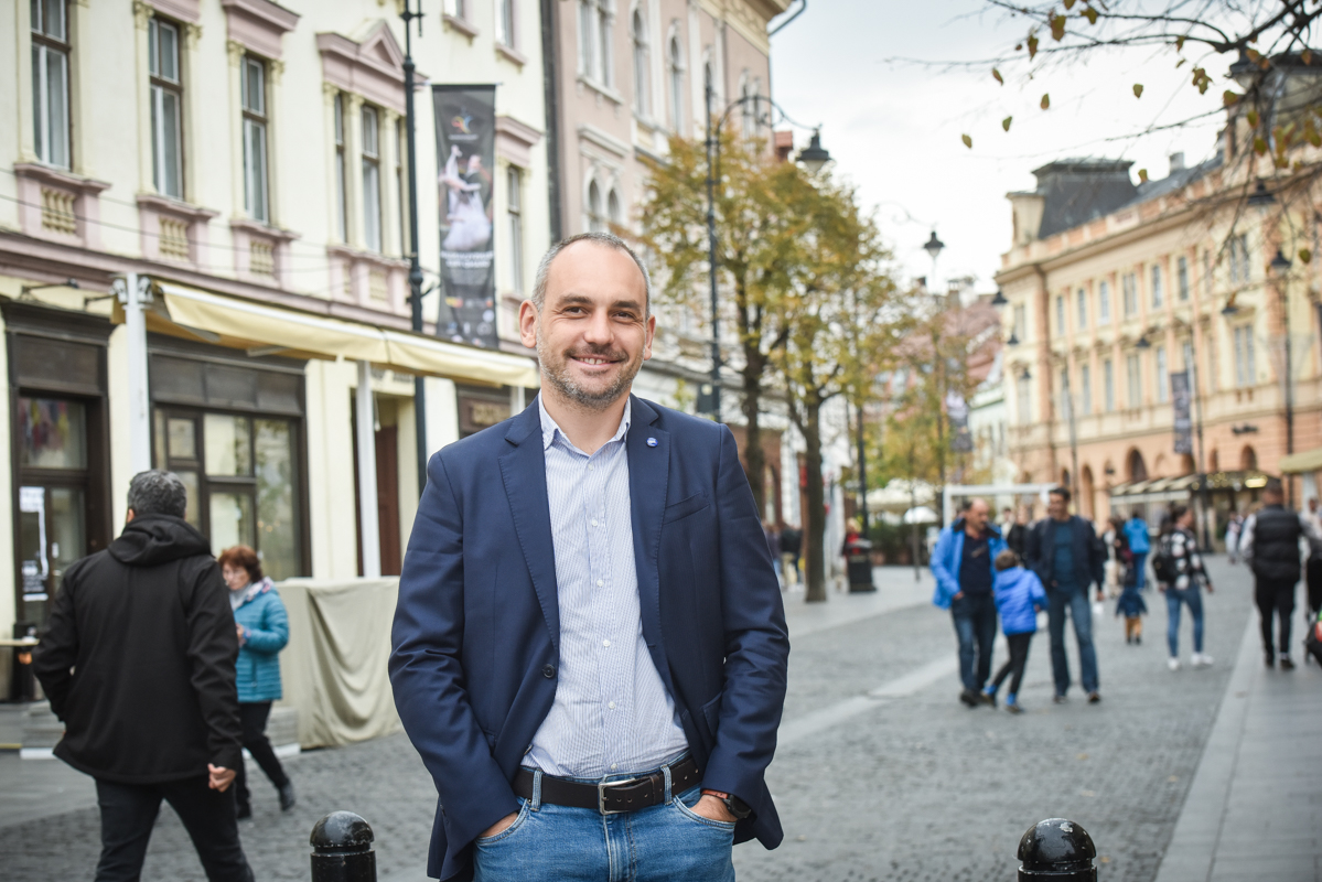 Adrian Echert, candidat USR la Camera Deputaților. De la cum spune că va face anticamera la miniștri, la răspunsuri scurte despre Lasconi, Iohannis ori centura de sud