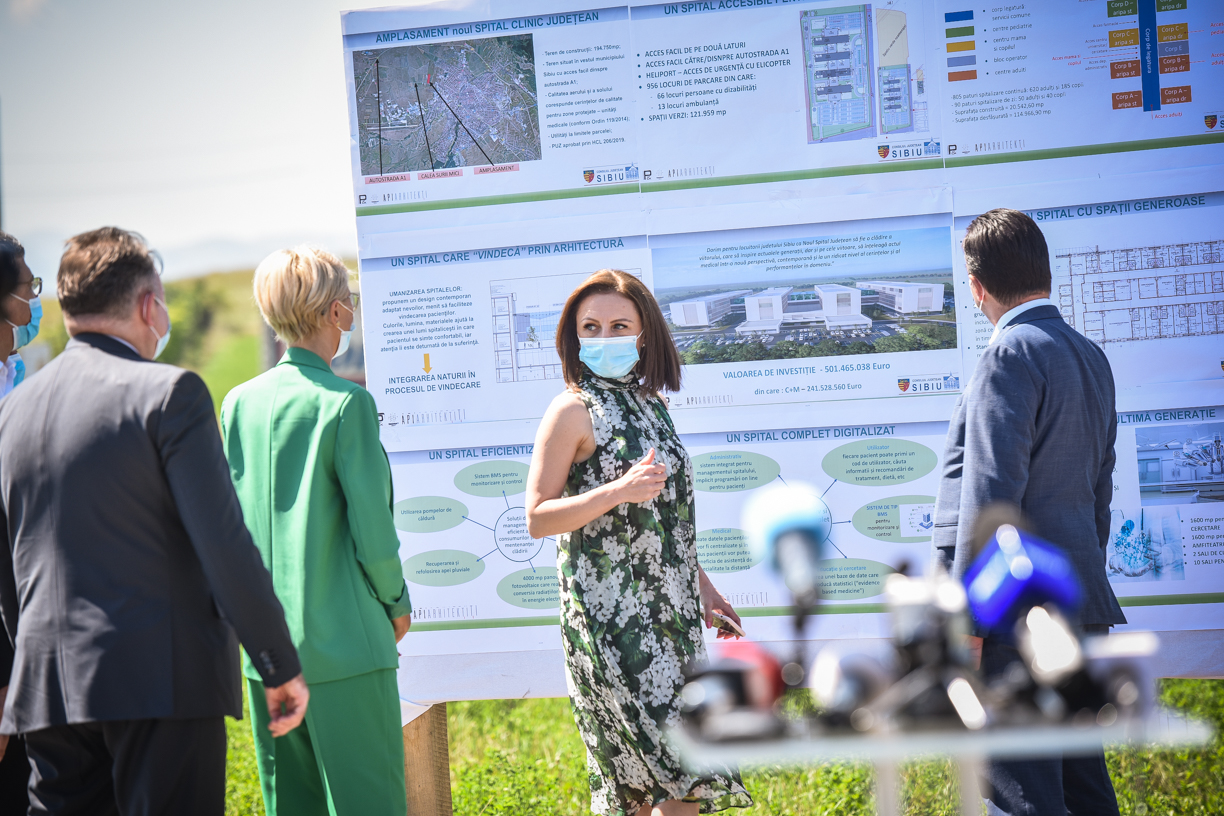 Guvernul deschide competiția pentru fondurile construirii de noi spitale. Sunt cel puțin trei criterii care dezavantajează Sibiul, care pregătește trei noi variante de spital