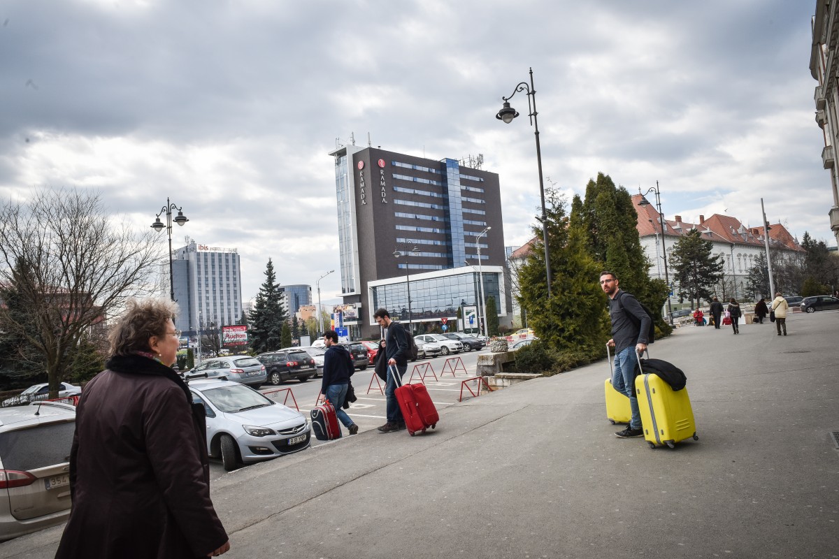 Sibiul va apela la Google și companiile de telefonie mobilă pentru a crea profilul turiștilor