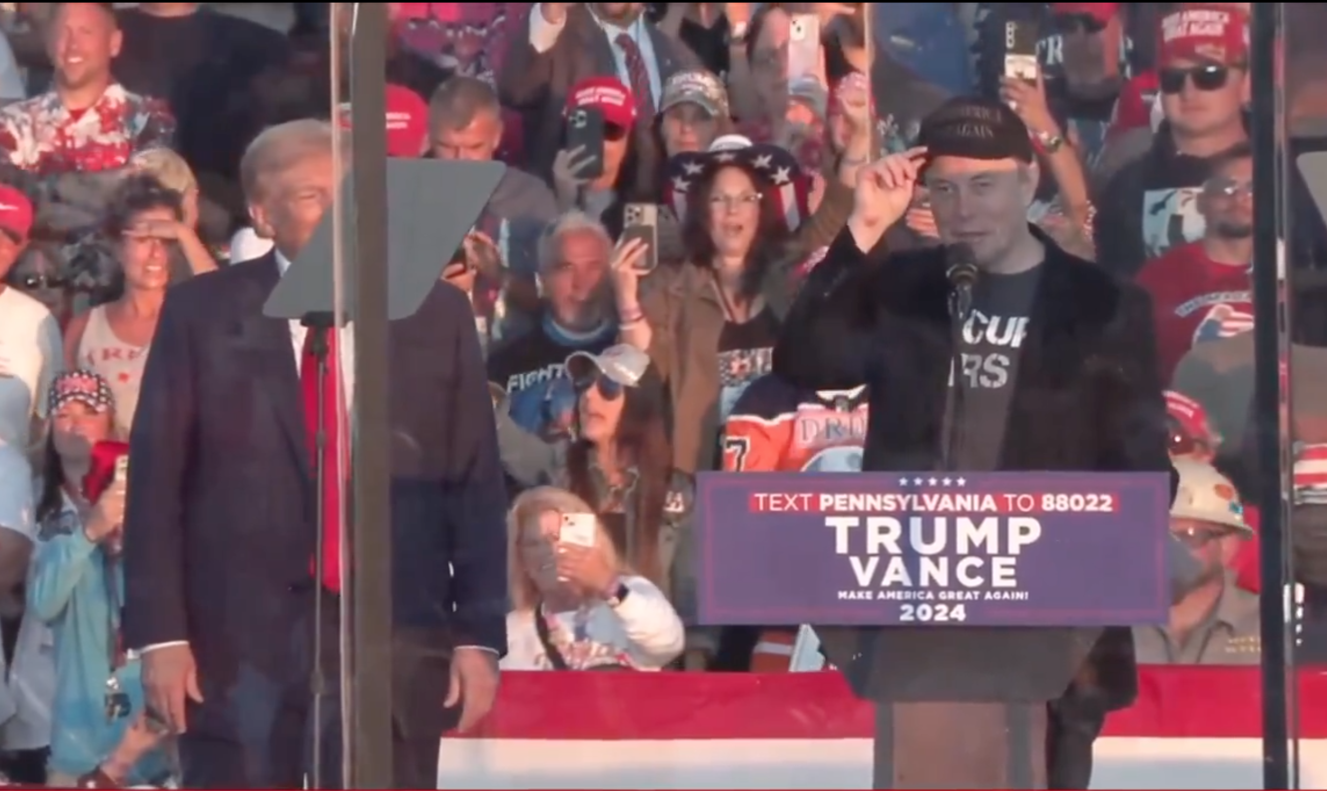 Elon Musk a apărut pentru prima dată la un miting electoral al lui Donald Trump