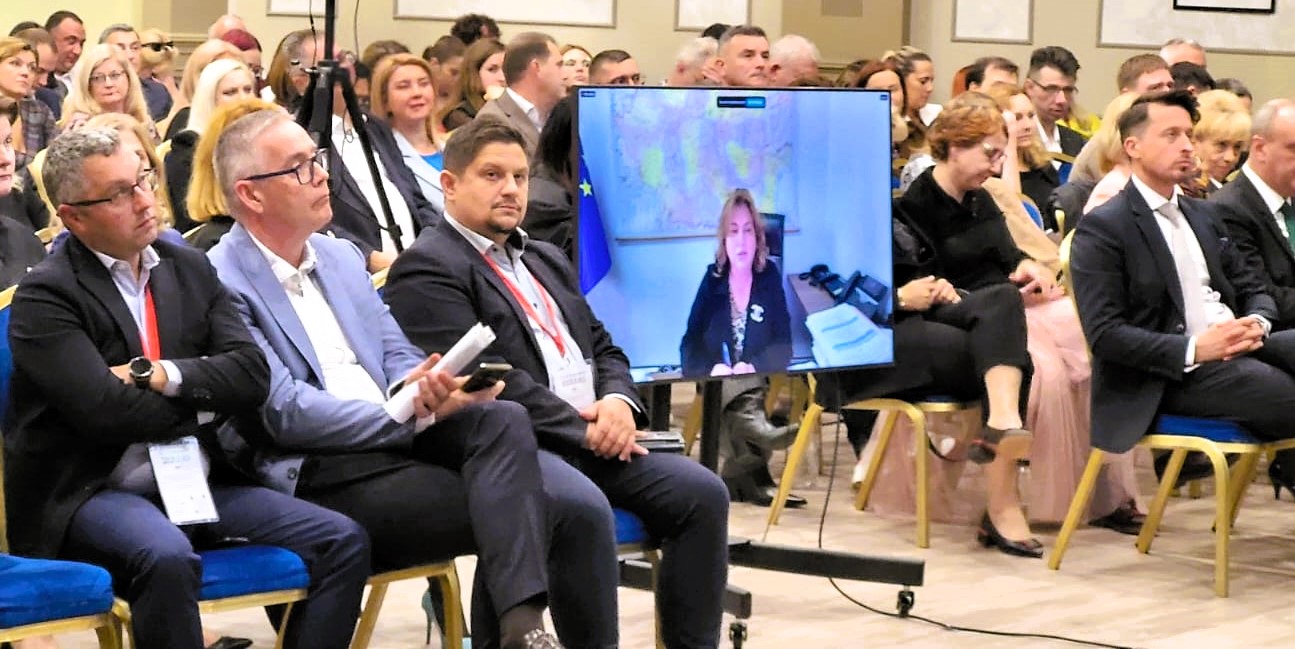 Reprezentanții Spitalului de Psihiatrie din Sibiu s-au întors de la o conferință științifică organizată la Iași. Florin Neag: „urmărim dezvoltarea unui sistem de sănătate mintală mai eficient și mai empatic”
