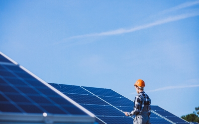 Firmele sibiene de construcții și instalații electrice  se pot înscrie în vederea selectării pentru realizarea de lucrări de eficientizare energetică a locuințelor persoanelor vulnerabile și a populației generale din județul Sibiu  