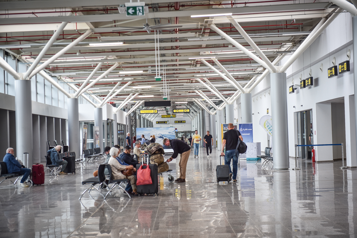 Aeroportul Sibiu are trafic dublu de călători față de cel din Brașov. Dar creșterea în Brașov este de 66%