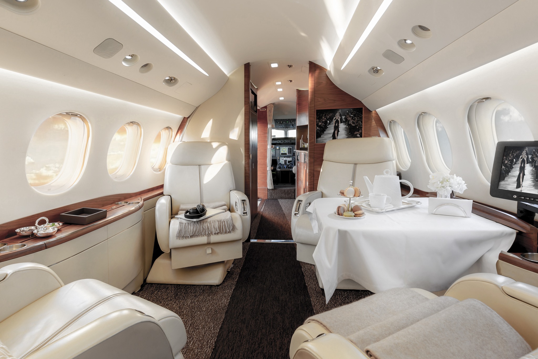 PSD face comisie de anchetă pentru cheltuielile făcute în interesul președintelui Iohannis. Sunt vizate și zborurile din Sibiu cu avionul privat. În 10 zile urmează să apară datele