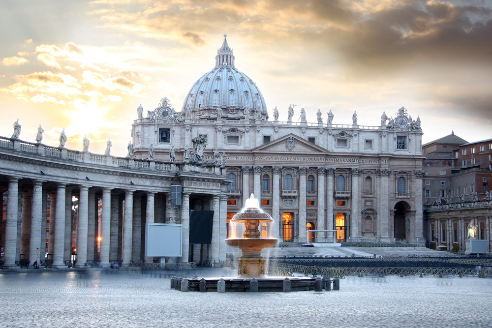 Vaticanul a lansat servicii bazate pe inteligenţă artificială pentru Bazilica Sfântul Petru