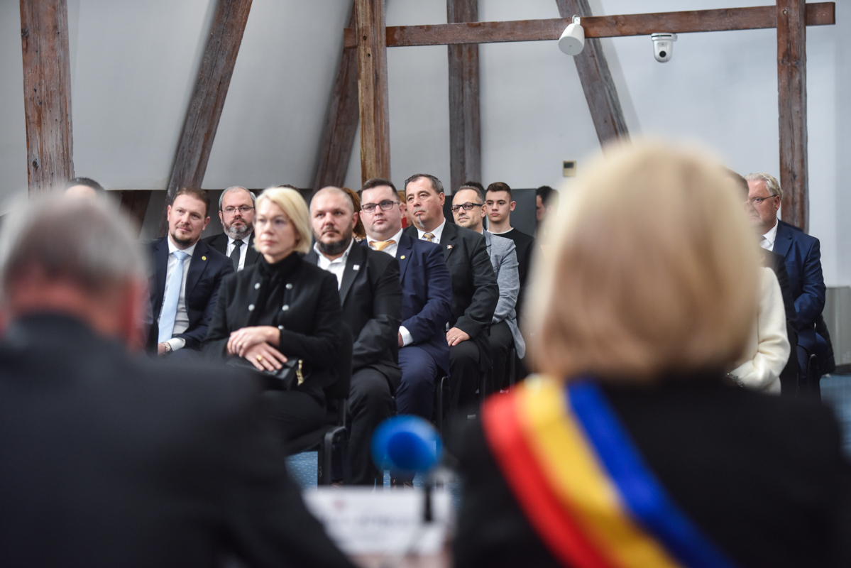 Consilierii locali, convocați în ședință extraordinară ca să aleagă comisiile de specialitate și viceprimarii