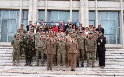 Veteranii teatrelor de operații, omagiați într-un eveniment special la Cercul Militar din Sibiu: „Această zi este și despre bucuria întoarcerii acasă”