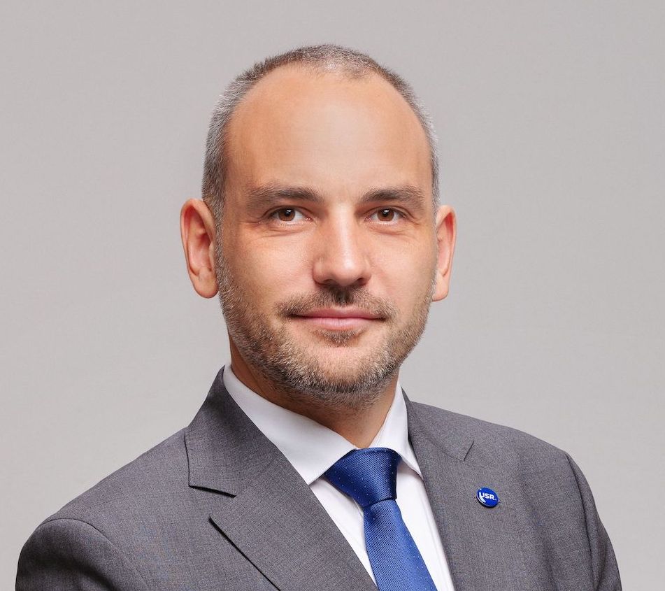 „Sistemul de sănătate din România își arată din nou limitele. USR propune Pilonul 2 de Sănătate  – soluția pentru a incepe reforma sistemului medical”