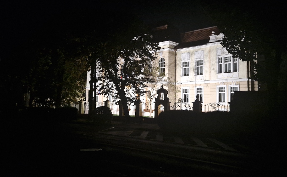 ACTUALIZARE. Aproape 100 de străzi din municipiul Sibiu au rămas în pană de energie electrică, luni seara