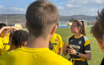 ”Diferența o face mentalitatea”. Interviu cu Victoria Yarnold, antrenor în cadrul clubului Villarreal CF din Spania, despre fotbaliștii români