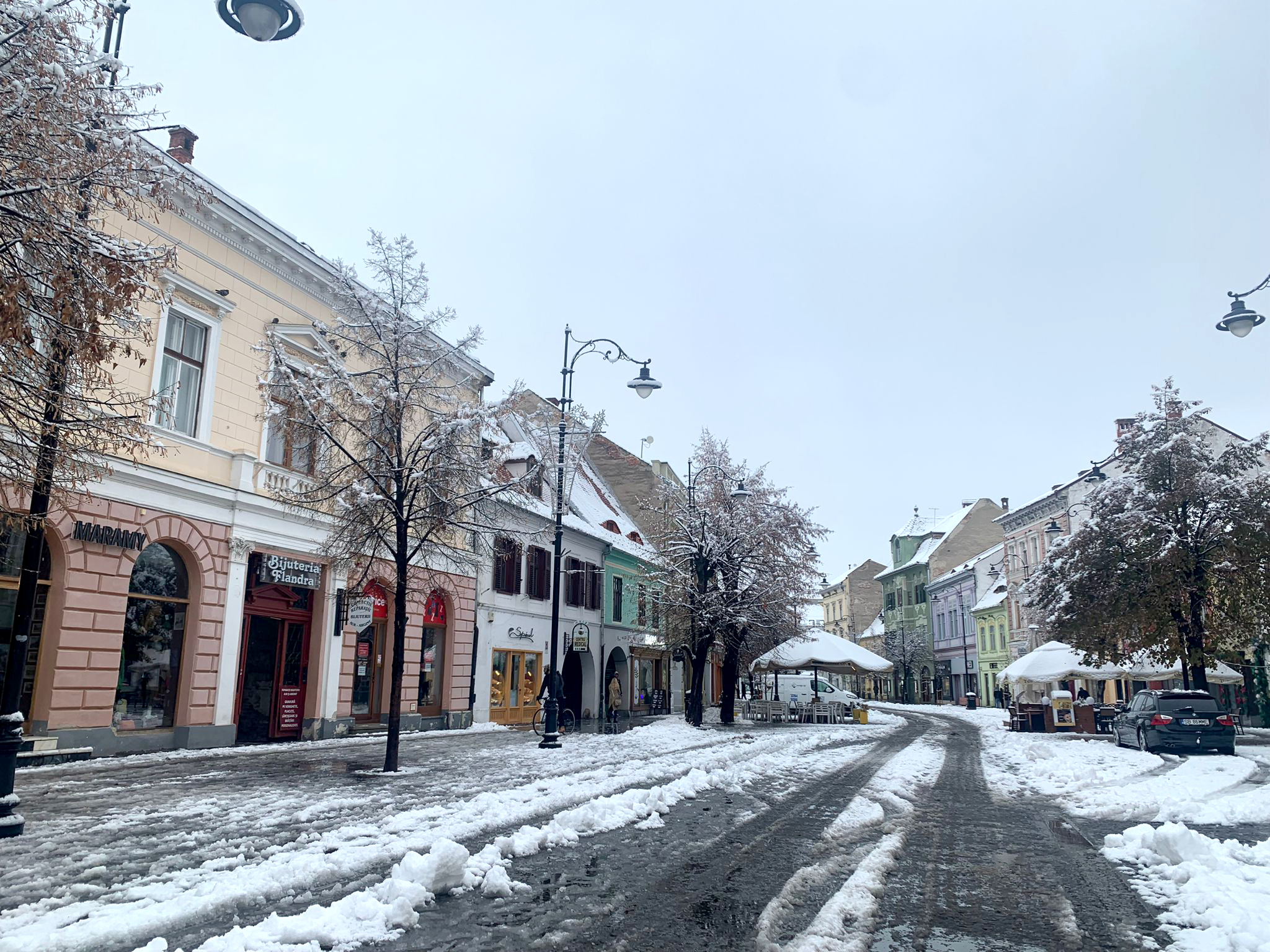 Vremea se răcește. Temperaturi maxime de 2 grade, local mai sunt posibile ninsori
