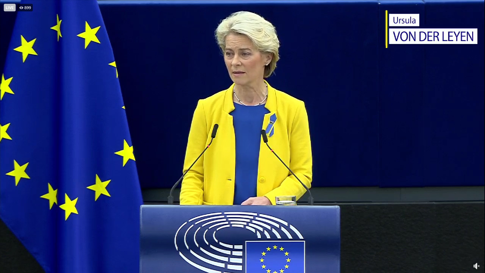 Ursula von der Leyen a acordat asistenţă medicală unui pasager în timpul unui zbor