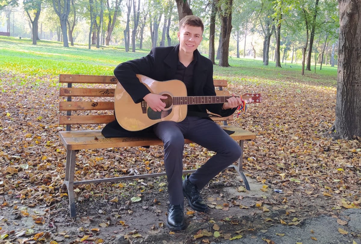 Concert de Colinde cu intrare gratuită, organizat de Asociația „Împreună pentru Ștefan”. Invitat special este tânărul muzician Ion Condur
