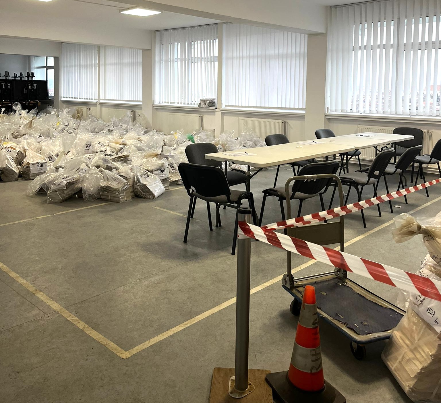 Renumărarea voturilor s-a încheiat la Sibiu. Rezultatele vor fi comunicate Biroului Electoral Central