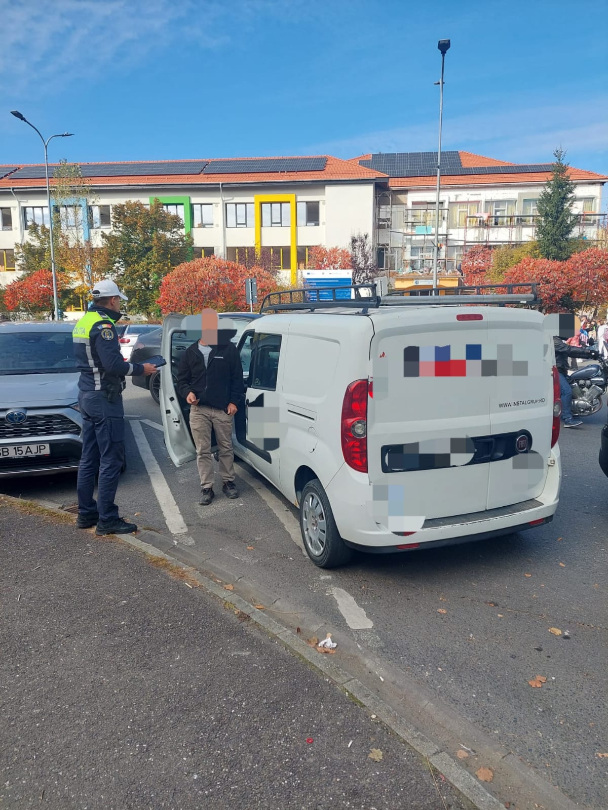 11 mașini parcate neregulamentar, depistate într-o oră. Acțiune a Poliției în zona străzii Iorga