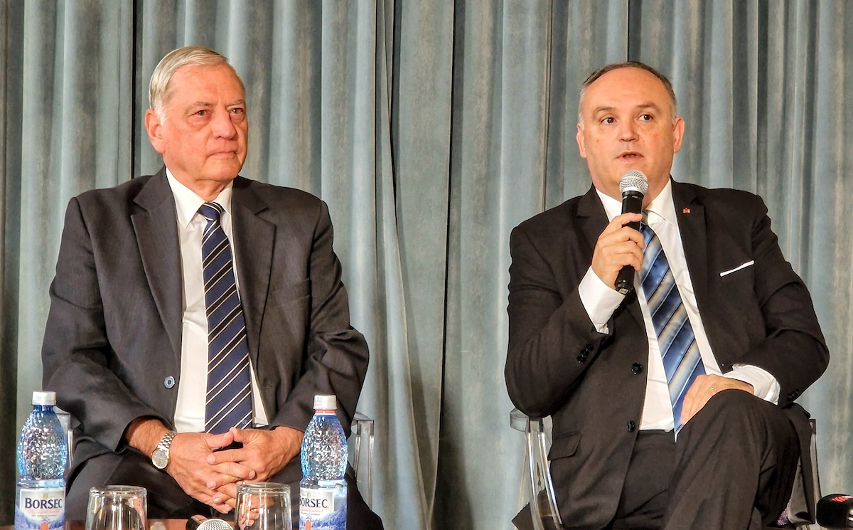 FDGR îl primește pe Iohannis înapoi dacă va depune cerere. Nu va putea fi șef dacă se înscrie și în PNL