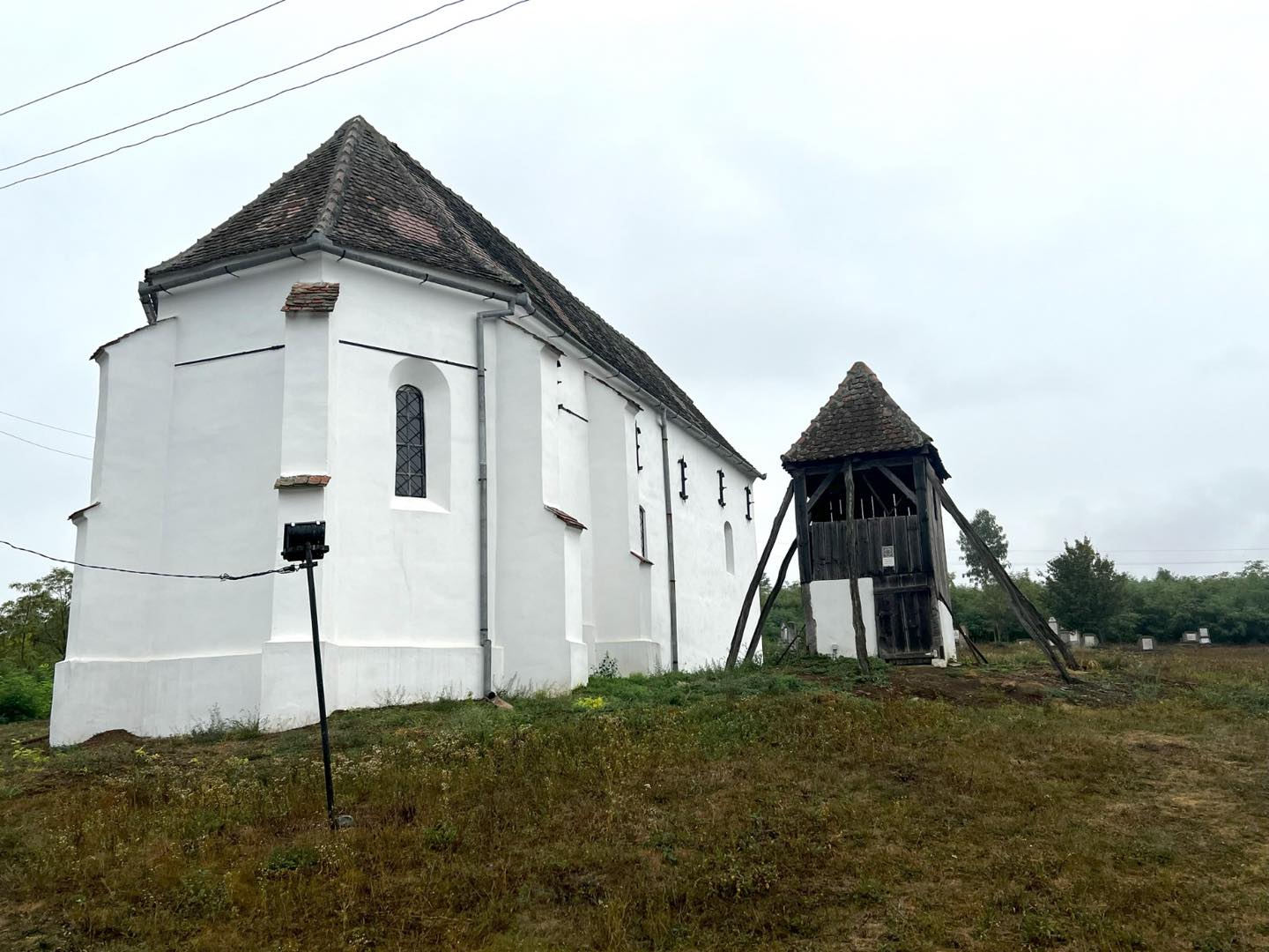 Turnul dispărut: povestea bisericii evanghelice din Păuca și linia Ecuatorului. ”Clopotul se mai trage doar când moare cineva sau în zi de sărbătoare”