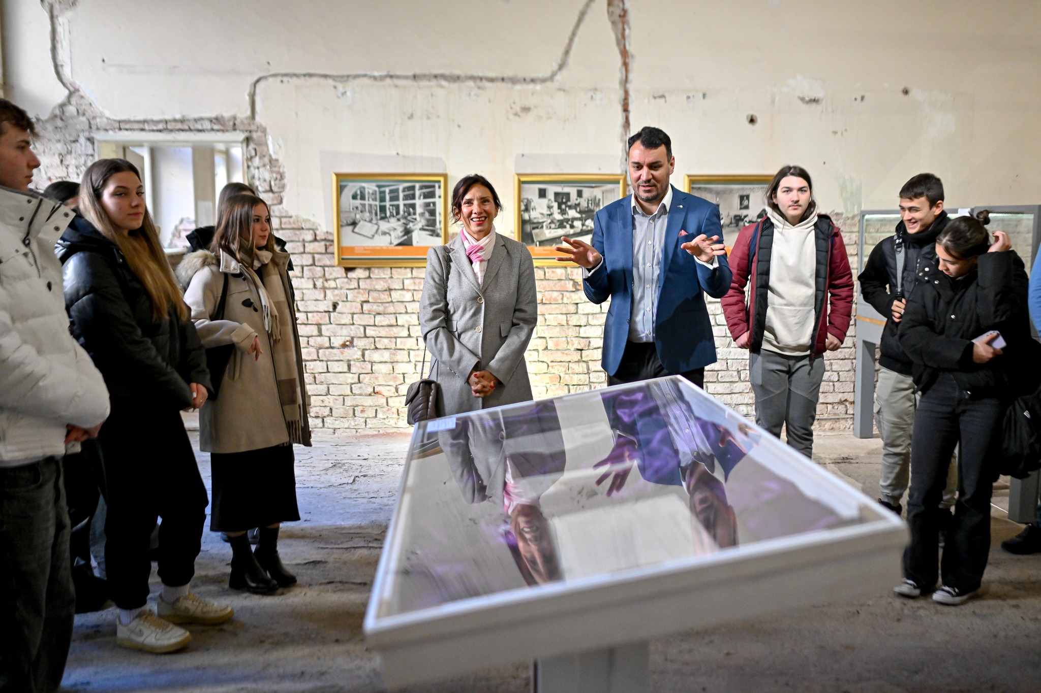 Carmen Iohannis și-a dus elevii să viziteze expozițiile și cripta din Mănăstirea Ursulinelor
