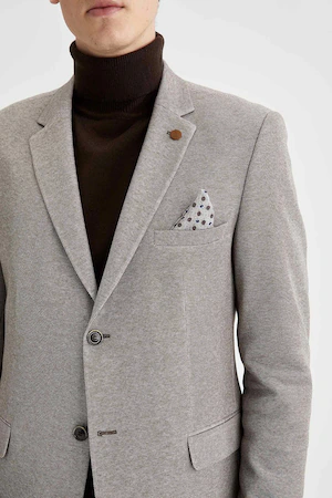 TOP 3 trucuri vestimentare pentru a deveni un bărbat elegant